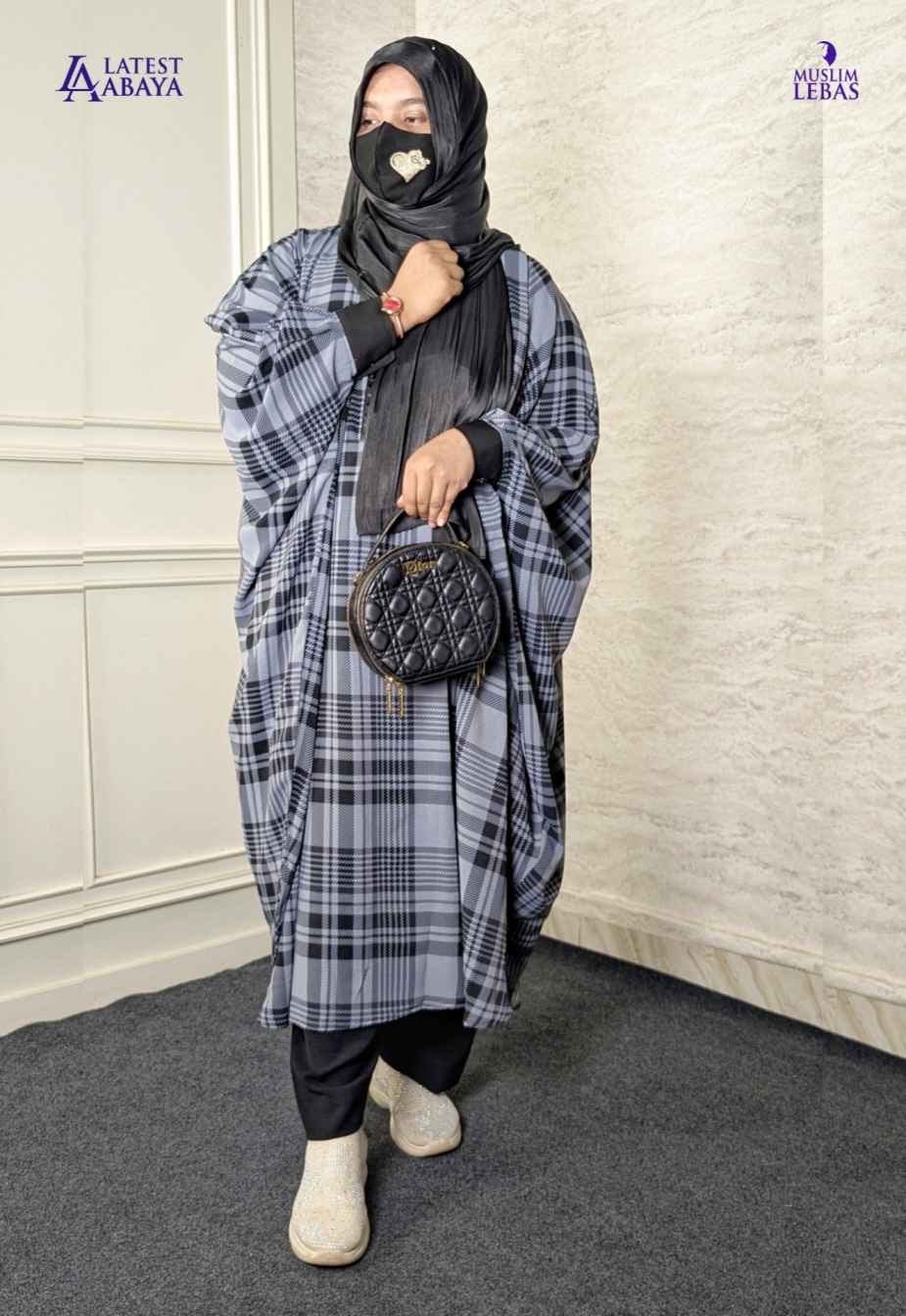 Burberry Short Cape Ash