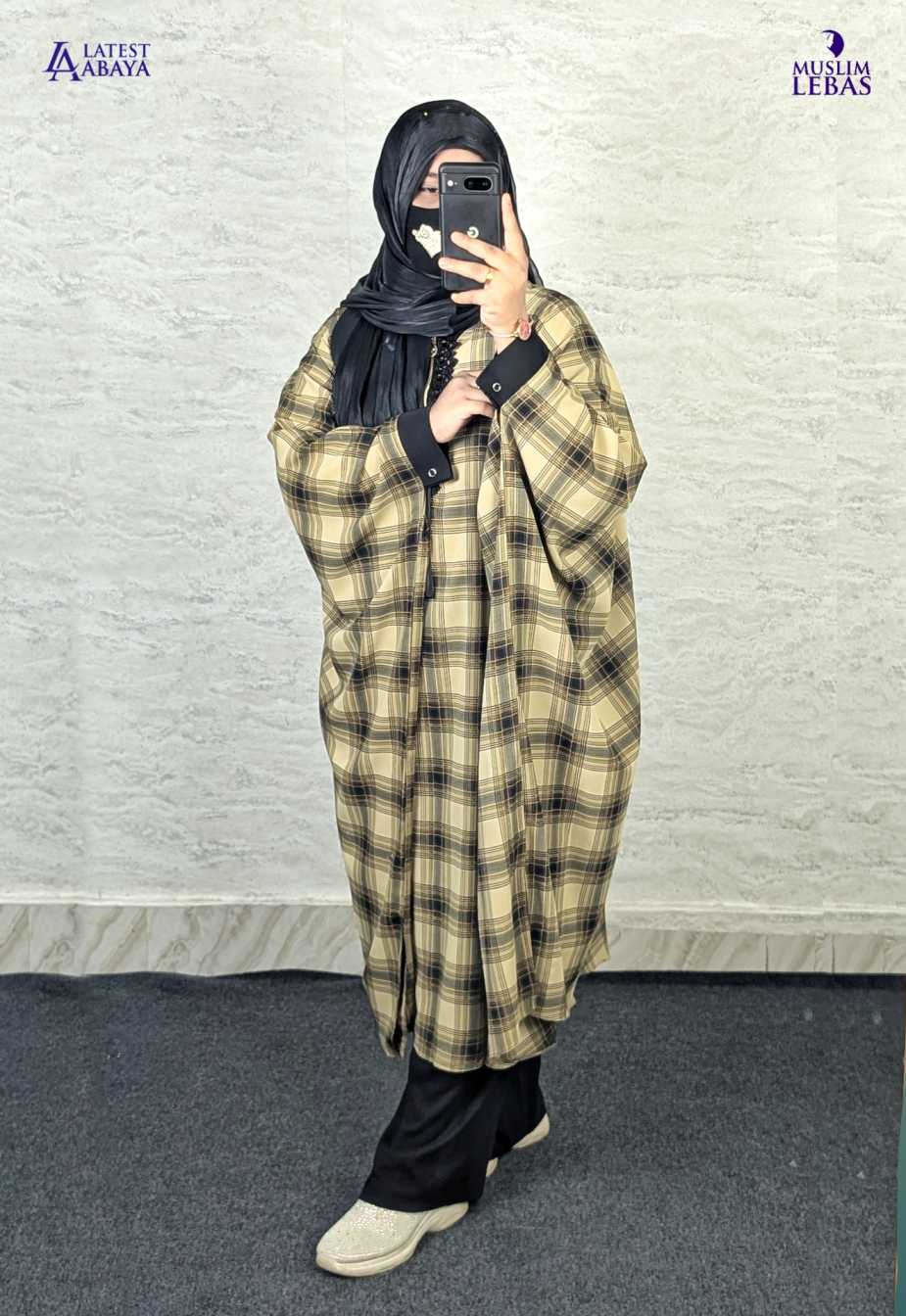 Burberry Short Cape Grameen Check Black Lemon